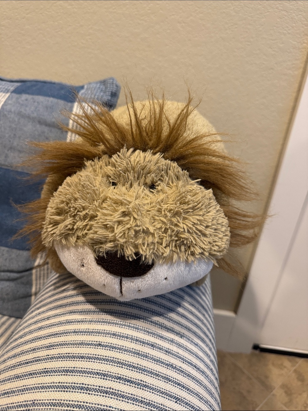 Plush Beige Lion Stuffed Animal with Brown Mane - Soft Cuddly Toy